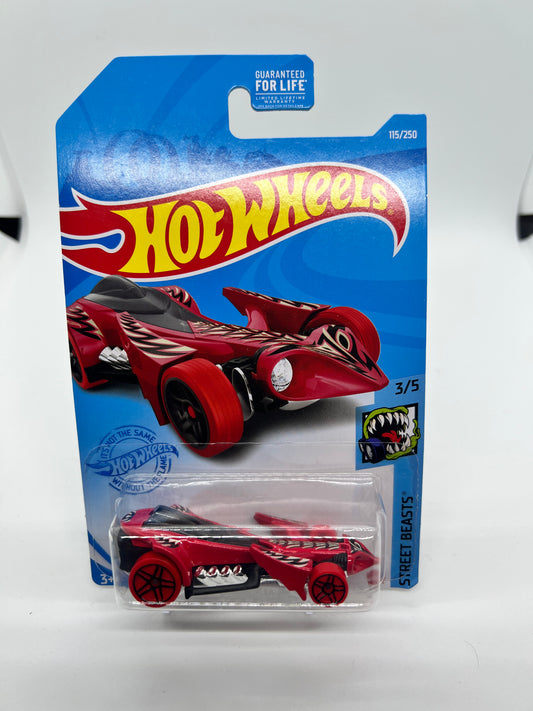 2020 Hot Wheels Street Beasts 3/5 Preying Menace #115 Red